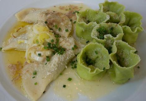 base-item__image lazyload